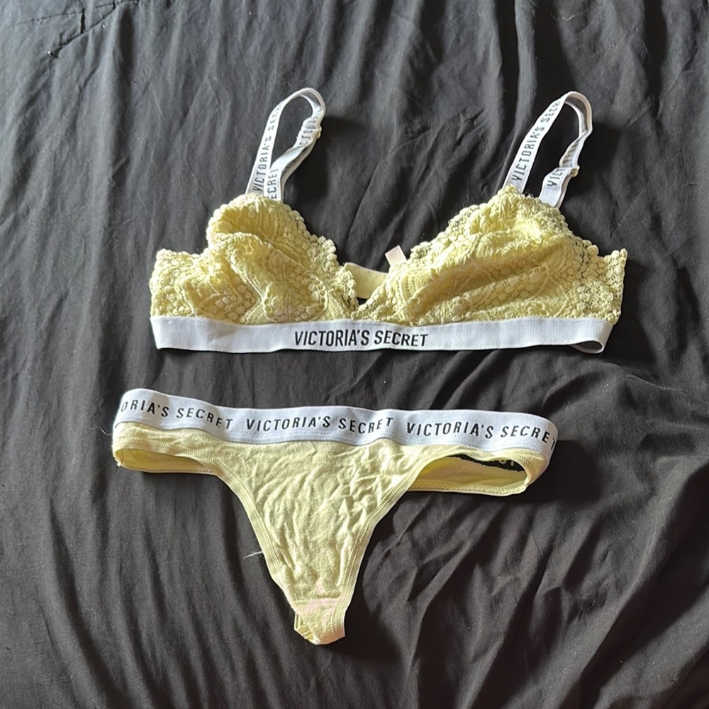 Victoria's Secret Yellow Lace Bra with Adjustable Straps